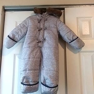OSHGOSH B'gosh snow suit